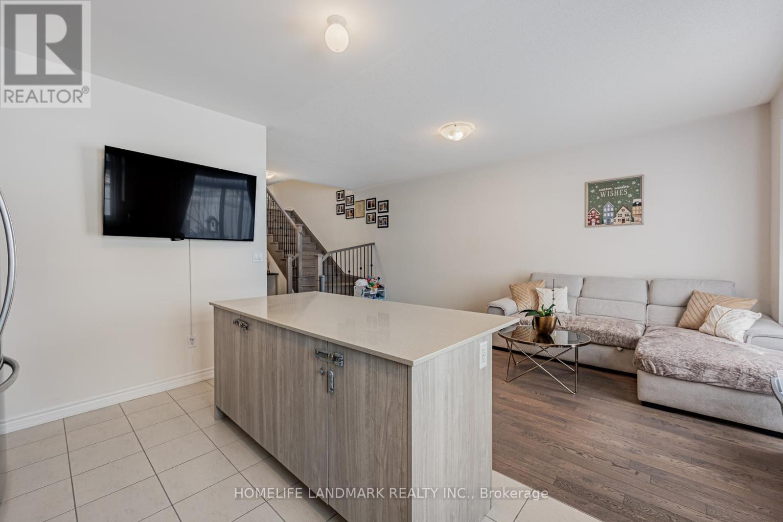 1102 Pisces Trail, Pickering, ON - Indoor Photo Showing Other Room