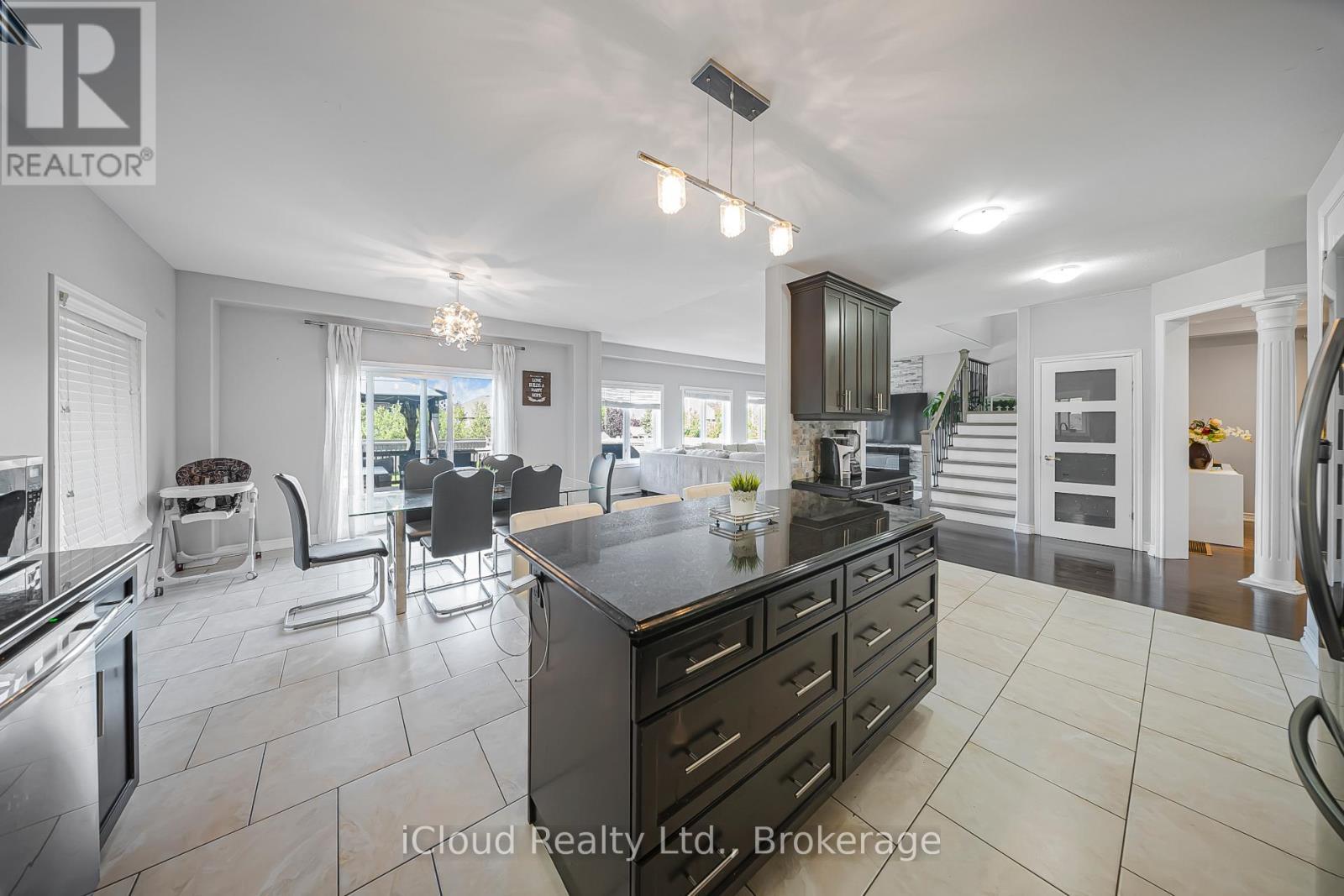 795 Robert Ferrie Drive, Kitchener, ON - Indoor Photo Showing Other Room