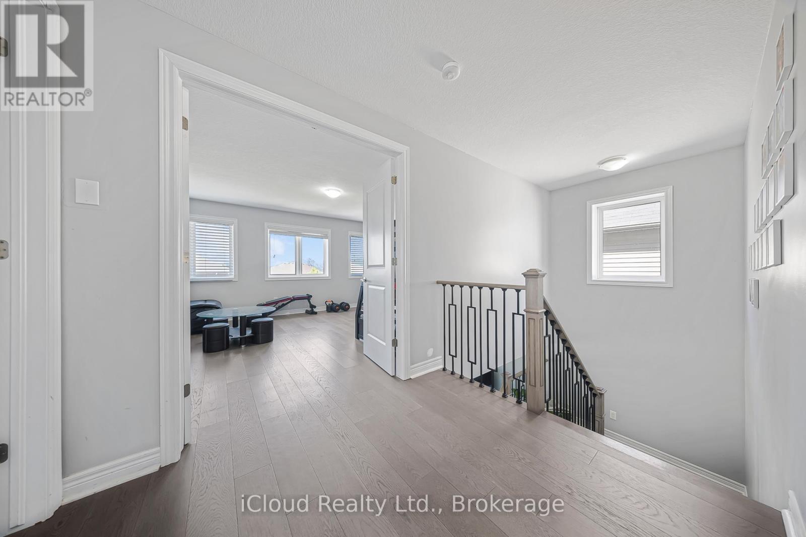 795 Robert Ferrie Drive, Kitchener, ON - Indoor Photo Showing Other Room