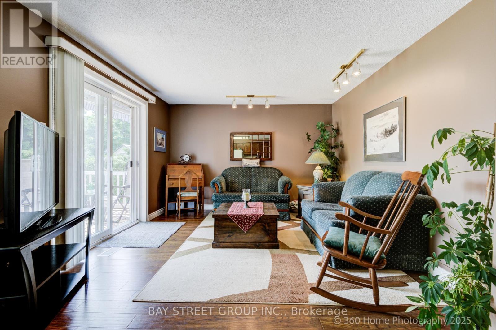 50 Turtle Path, Ramara, ON - Indoor Photo Showing Living Room