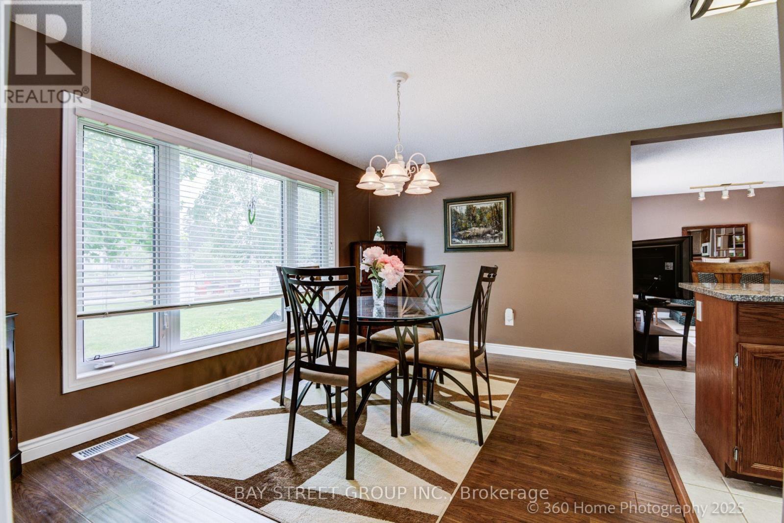 50 Turtle Path, Ramara, ON - Indoor Photo Showing Dining Room