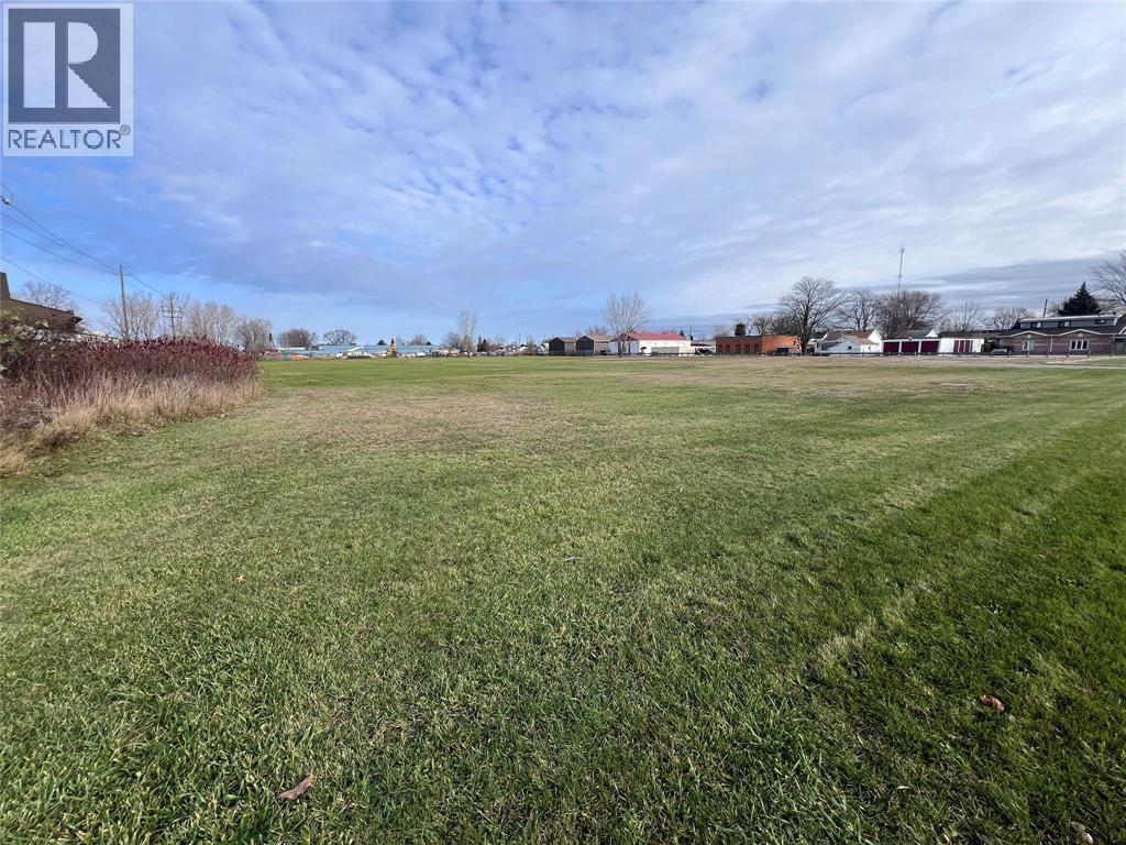 2 Mason Street, Wallaceburg, ON