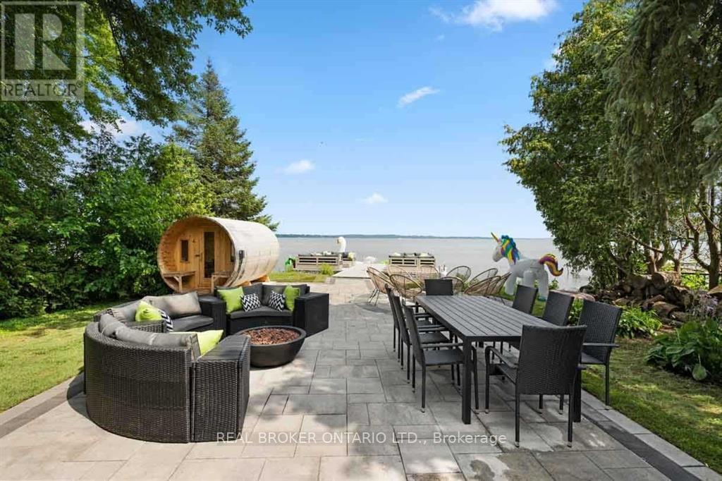 943 Barry Avenue, Innisfil, ON