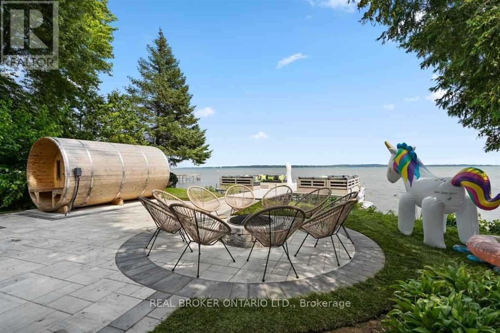 943 Barry Avenue, Innisfil, ON