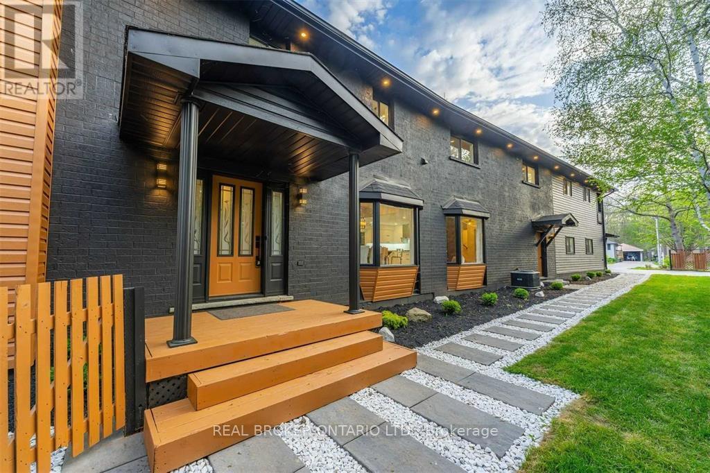 943 Barry Avenue, Innisfil, ON