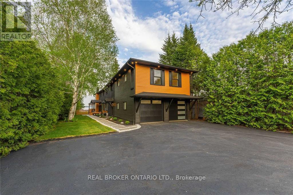 943 Barry Avenue, Innisfil, ON