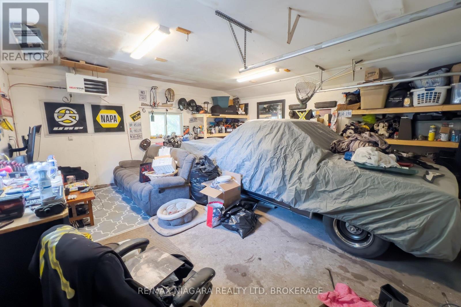 2868 June Road, Port Colborne (Sherkston), ON - Indoor Photo Showing Garage