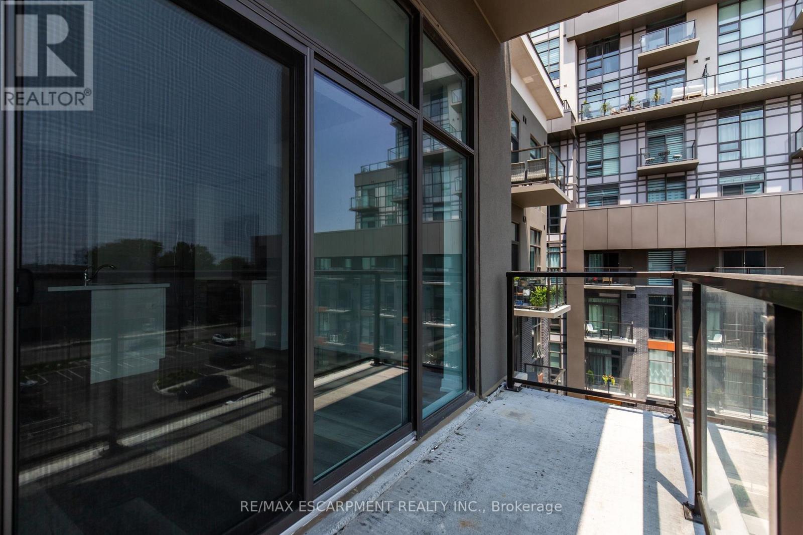 416 - 450 Dundas Street E, Hamilton, ON - Outdoor With Balcony
