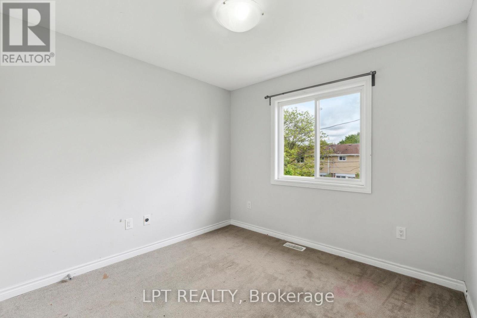 217 Louise Street, Welland, ON - Indoor Photo Showing Other Room
