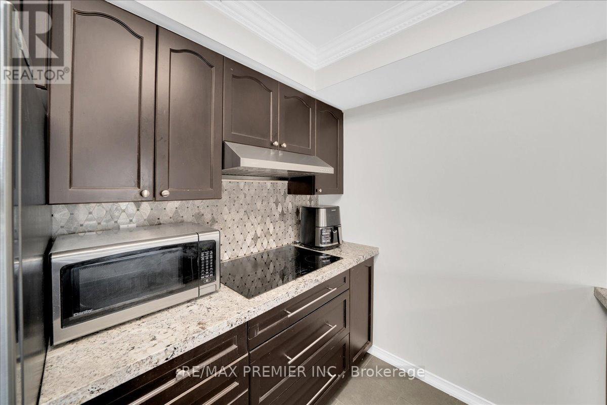 8 - 141 Isaac Devins Boulevard, Toronto, ON