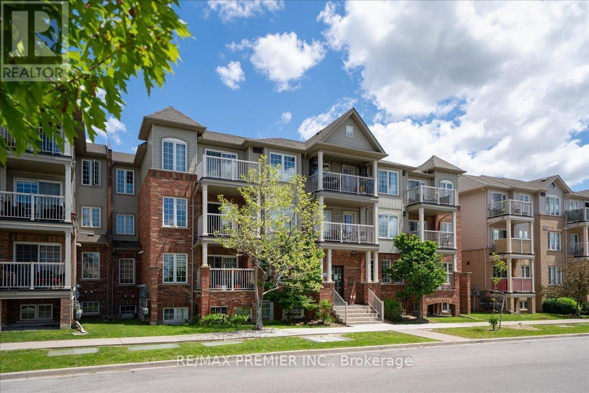 8 - 141 Isaac Devins Boulevard, Toronto, ON