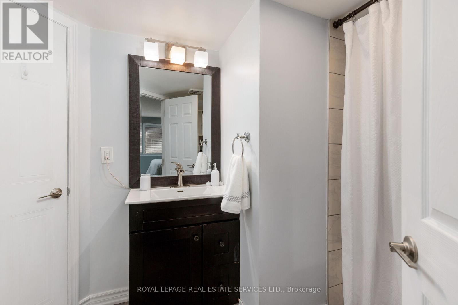 174 - 75 Bristol Road E, Mississauga, ON