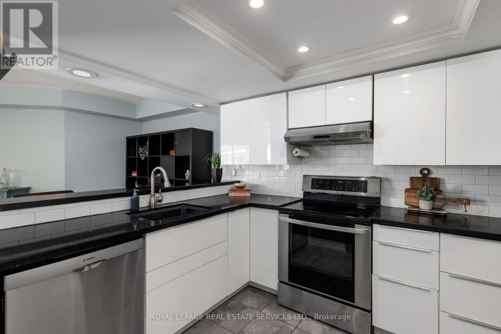 174 - 75 Bristol Road E, Mississauga, ON