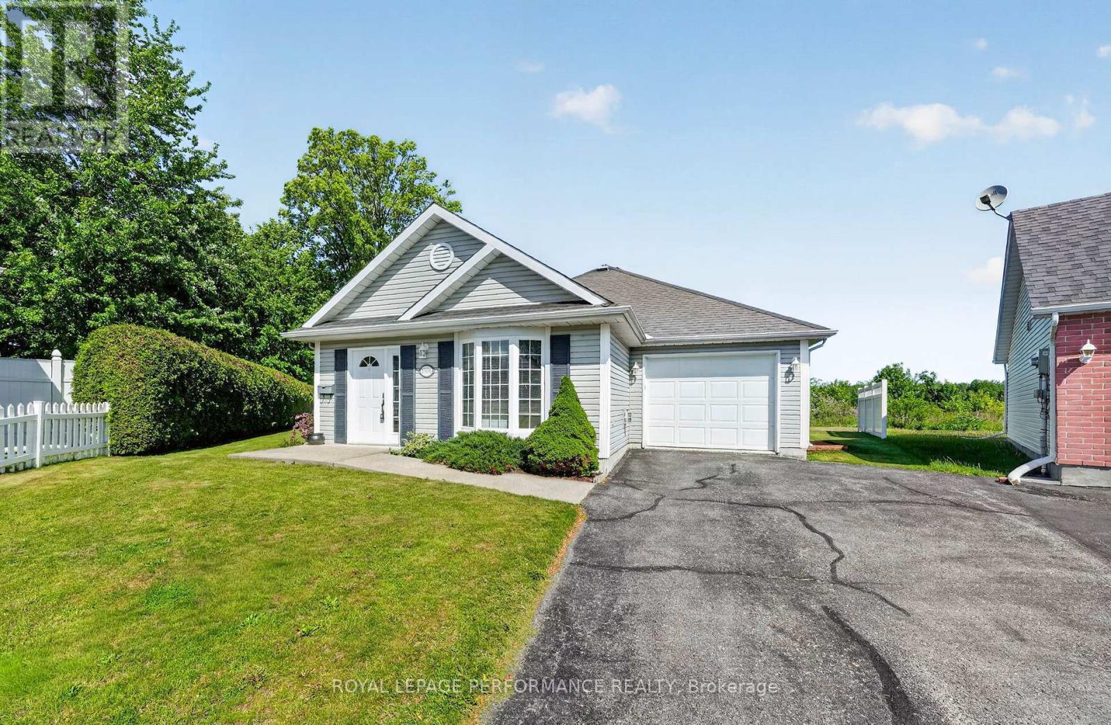 1506 Frank Court, Cornwall, ON - Outdoor
