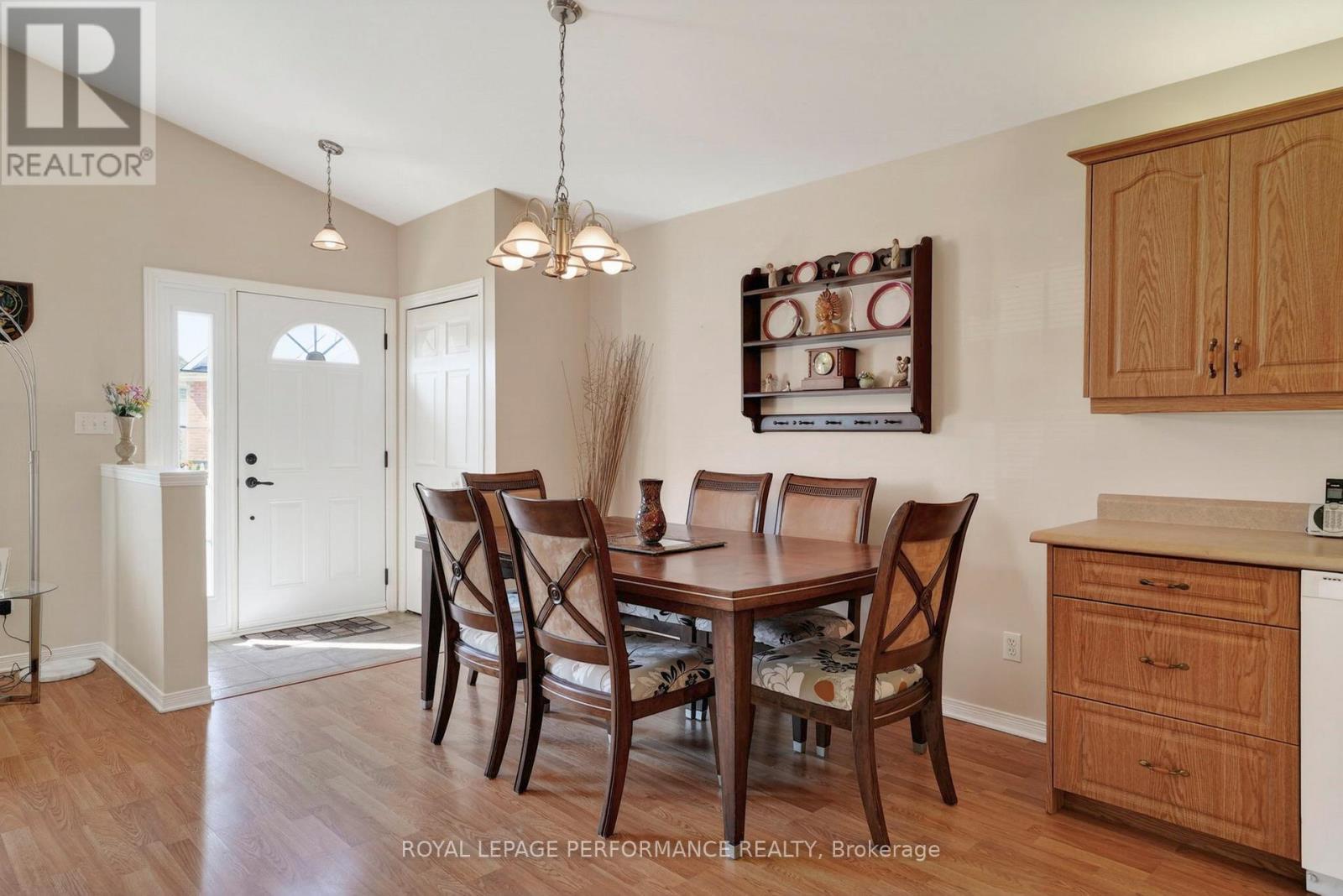 1506 Frank Court, Cornwall, ON - Indoor Photo Showing Dining Room