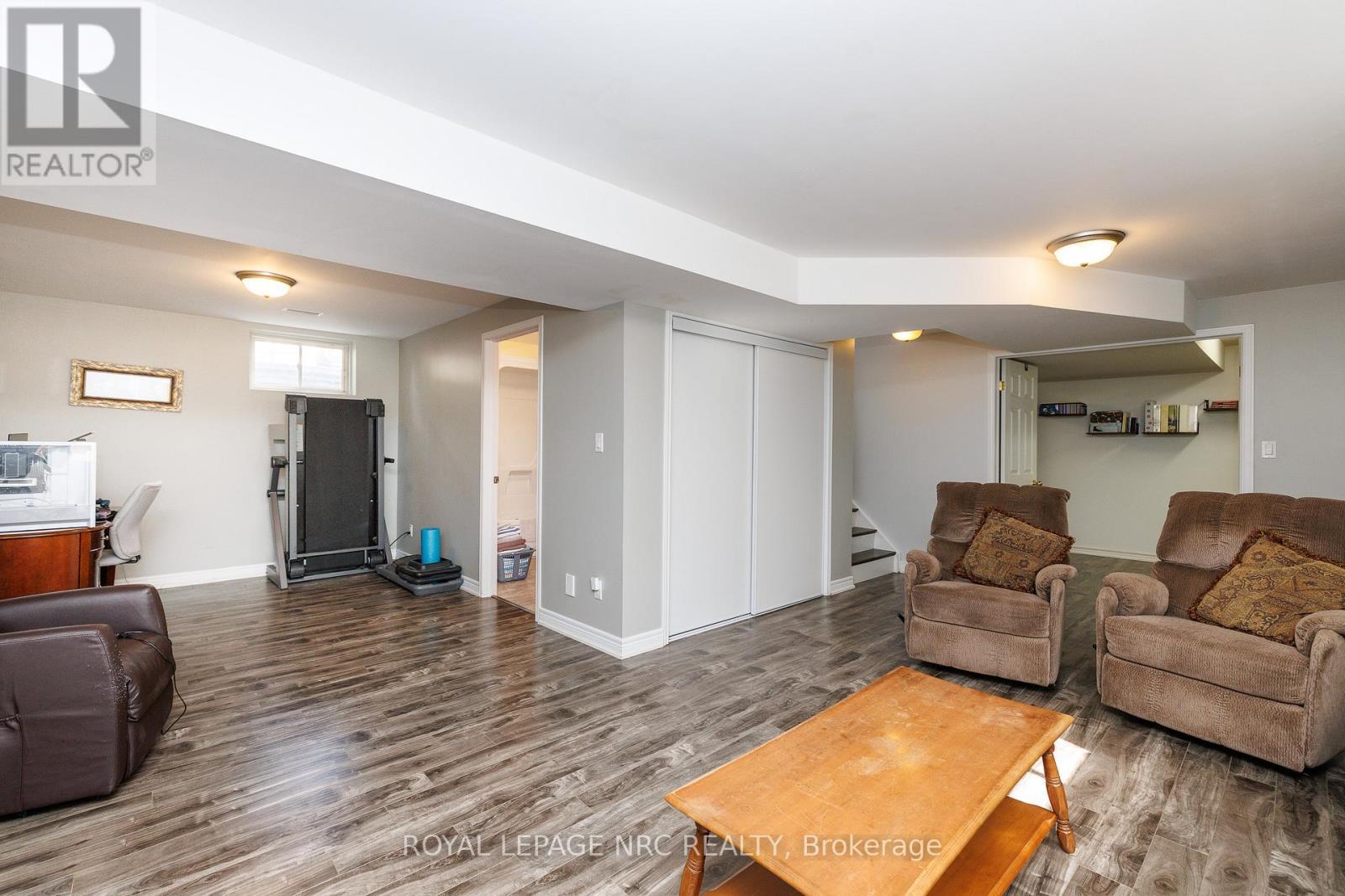 Recroom - 16 Leonard Drive, St. Catharines (Rykert/Vansickle), ON