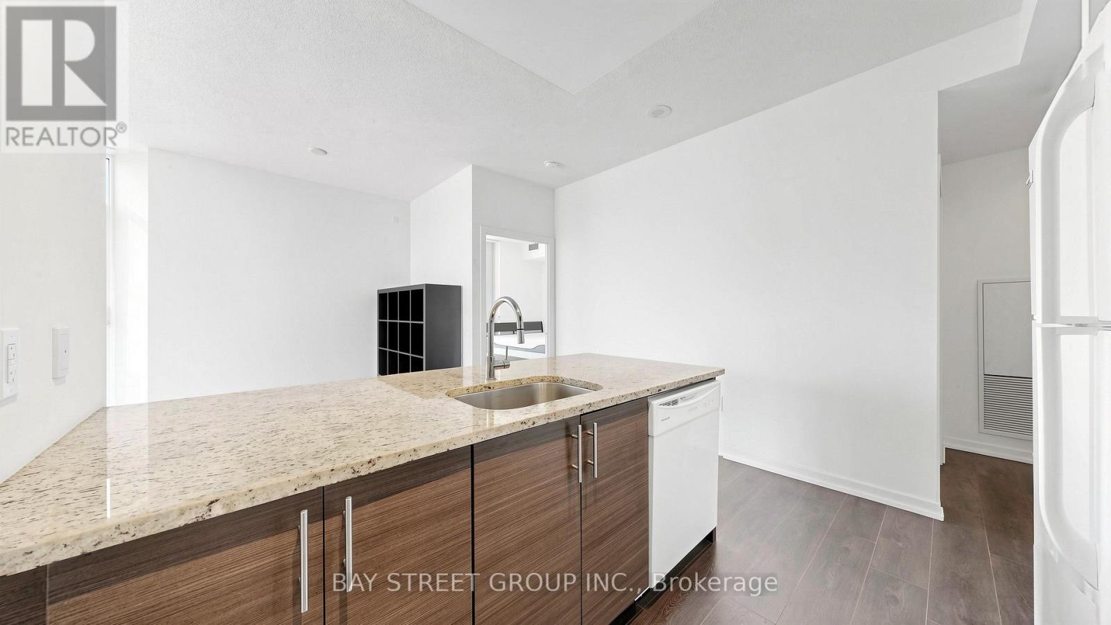 2112 - 70 Forest Manor Road, Toronto, ON