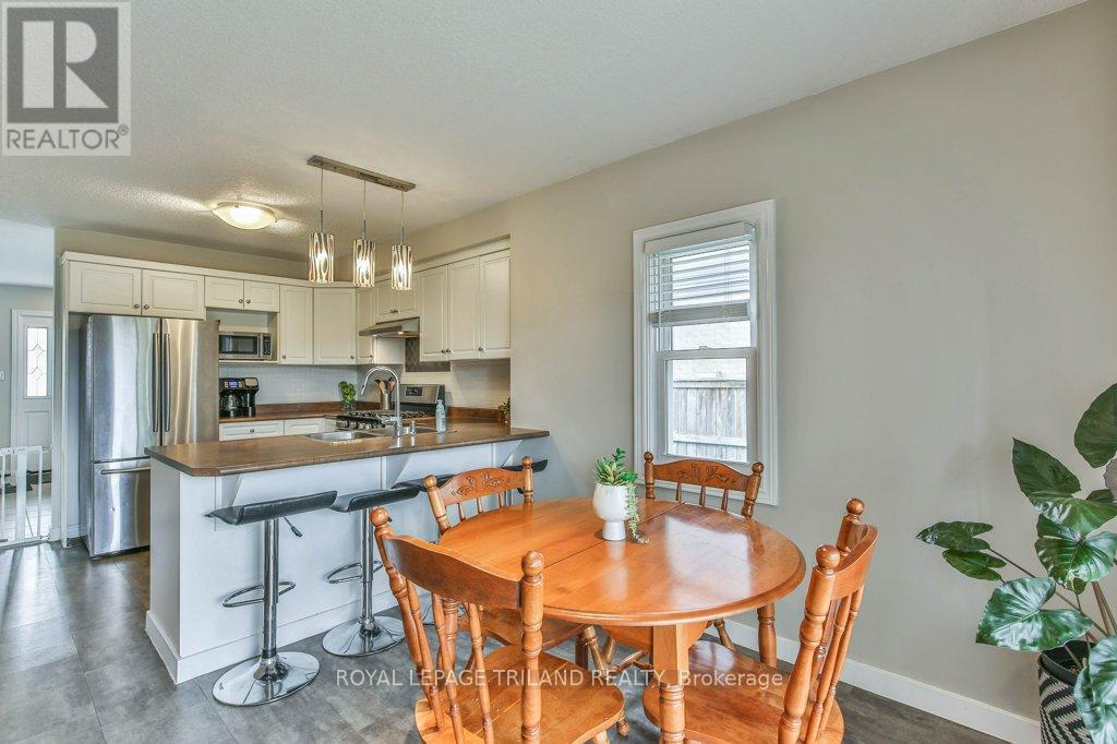 9 Brookside Drive, St. Thomas, ON - Indoor Photo Showing Other Room