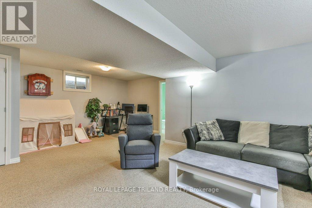 9 Brookside Drive, St. Thomas, ON - Indoor