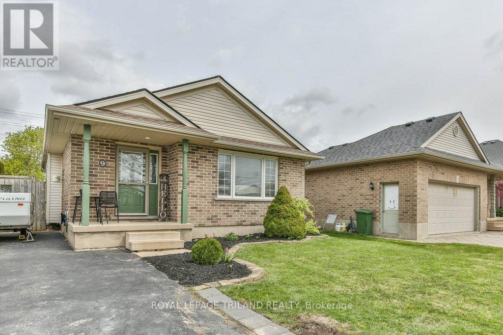 9 Brookside Drive, St. Thomas, ON - Outdoor
