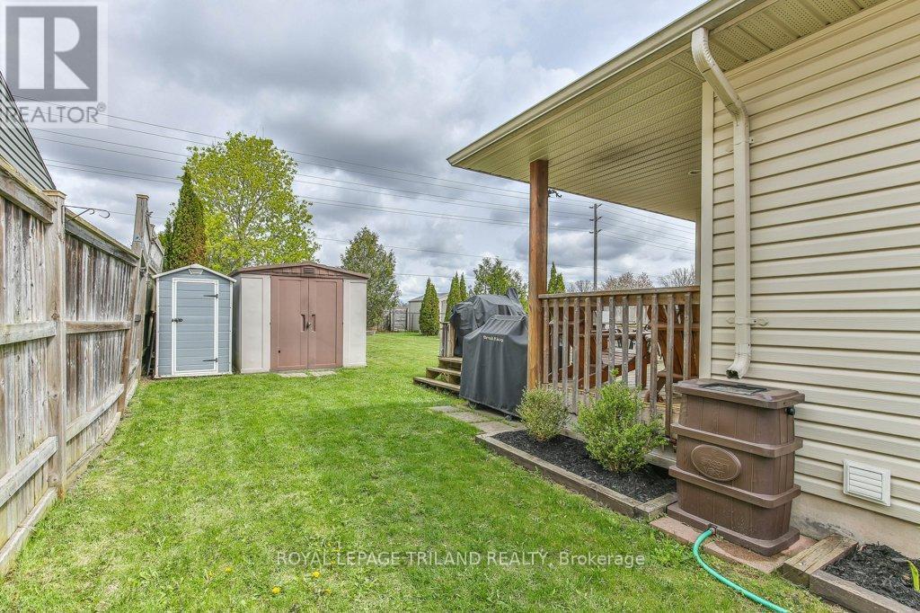 9 Brookside Drive, St. Thomas, ON - Outdoor With Deck Patio Veranda With Exterior