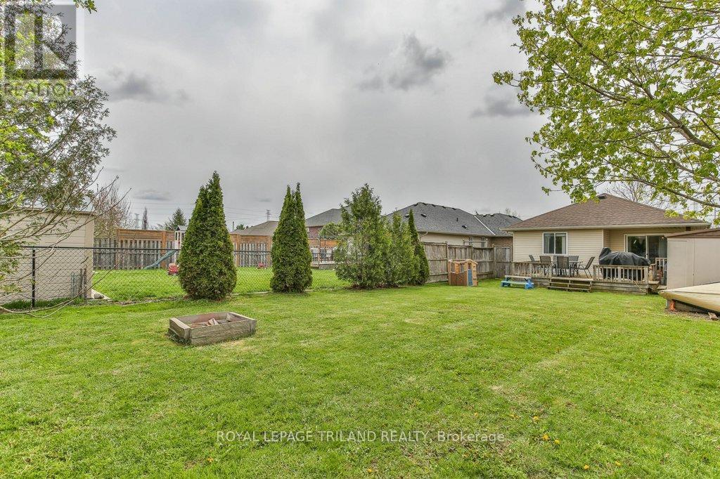 9 Brookside Drive, St. Thomas, ON - Outdoor With Deck Patio Veranda