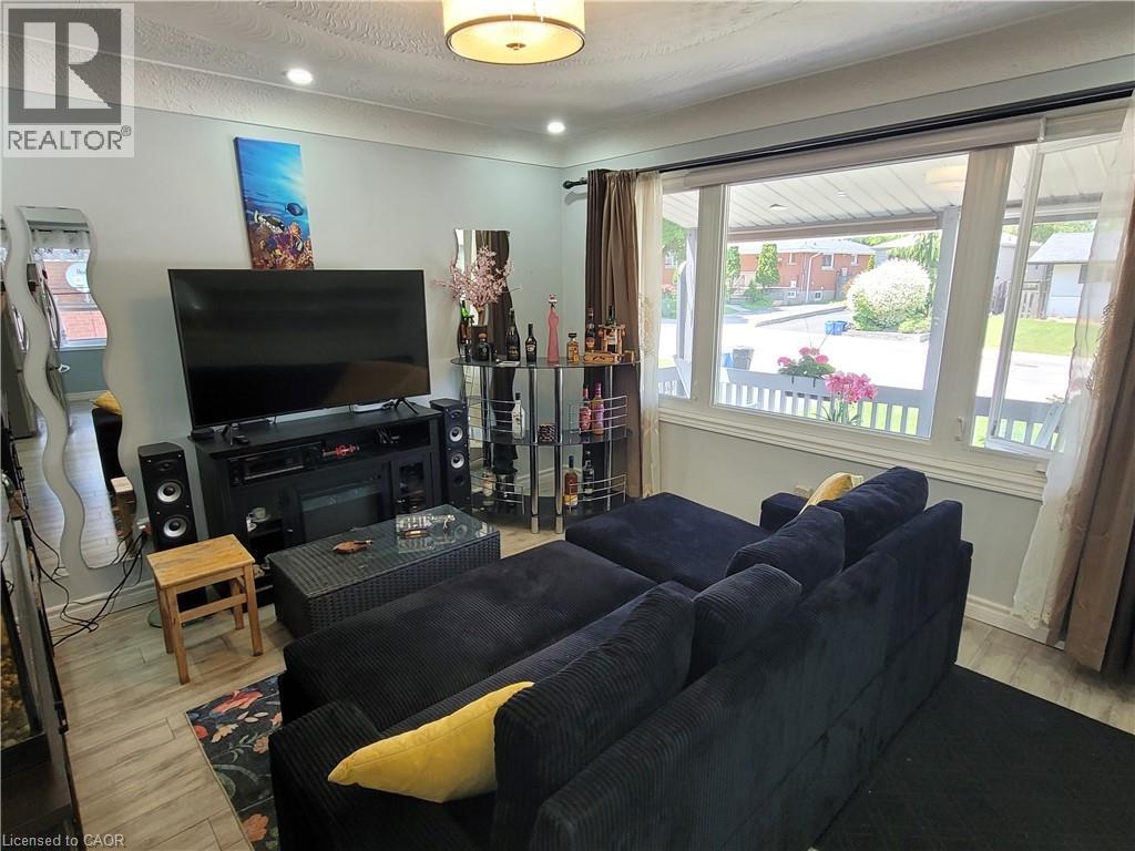 239 West 18Th Street, Hamilton, ON - Indoor
