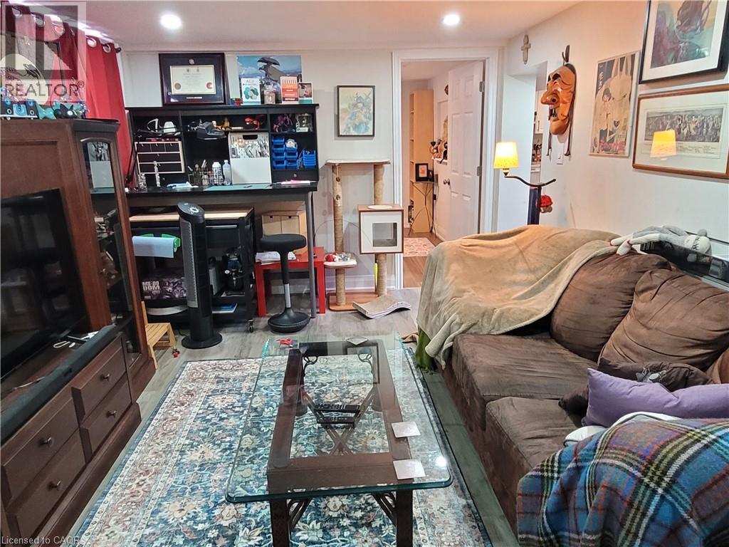 239 West 18Th Street, Hamilton, ON - Indoor
