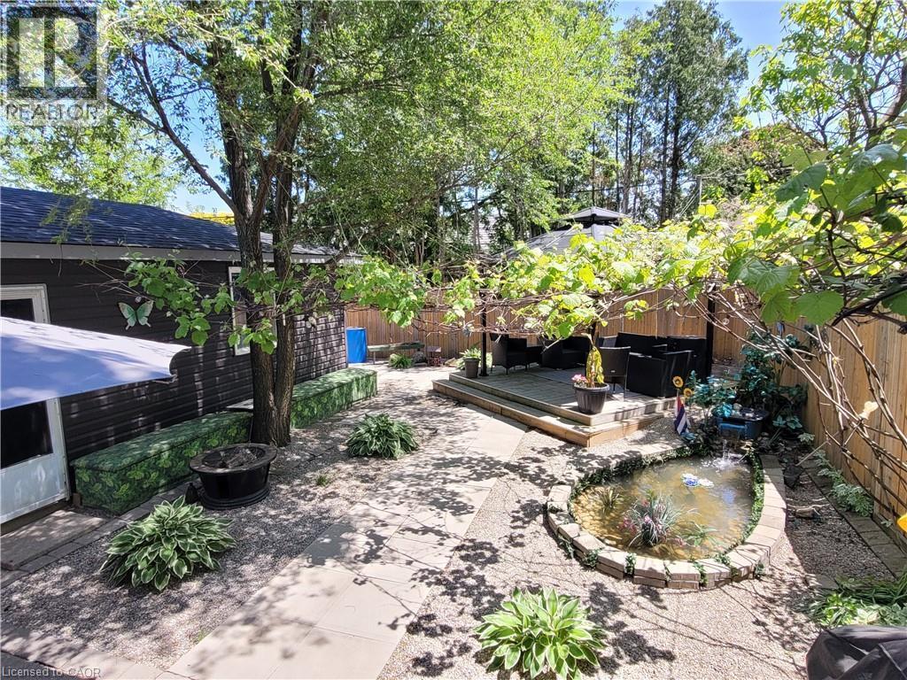239 West 18Th Street, Hamilton, ON - Outdoor With Deck Patio Veranda