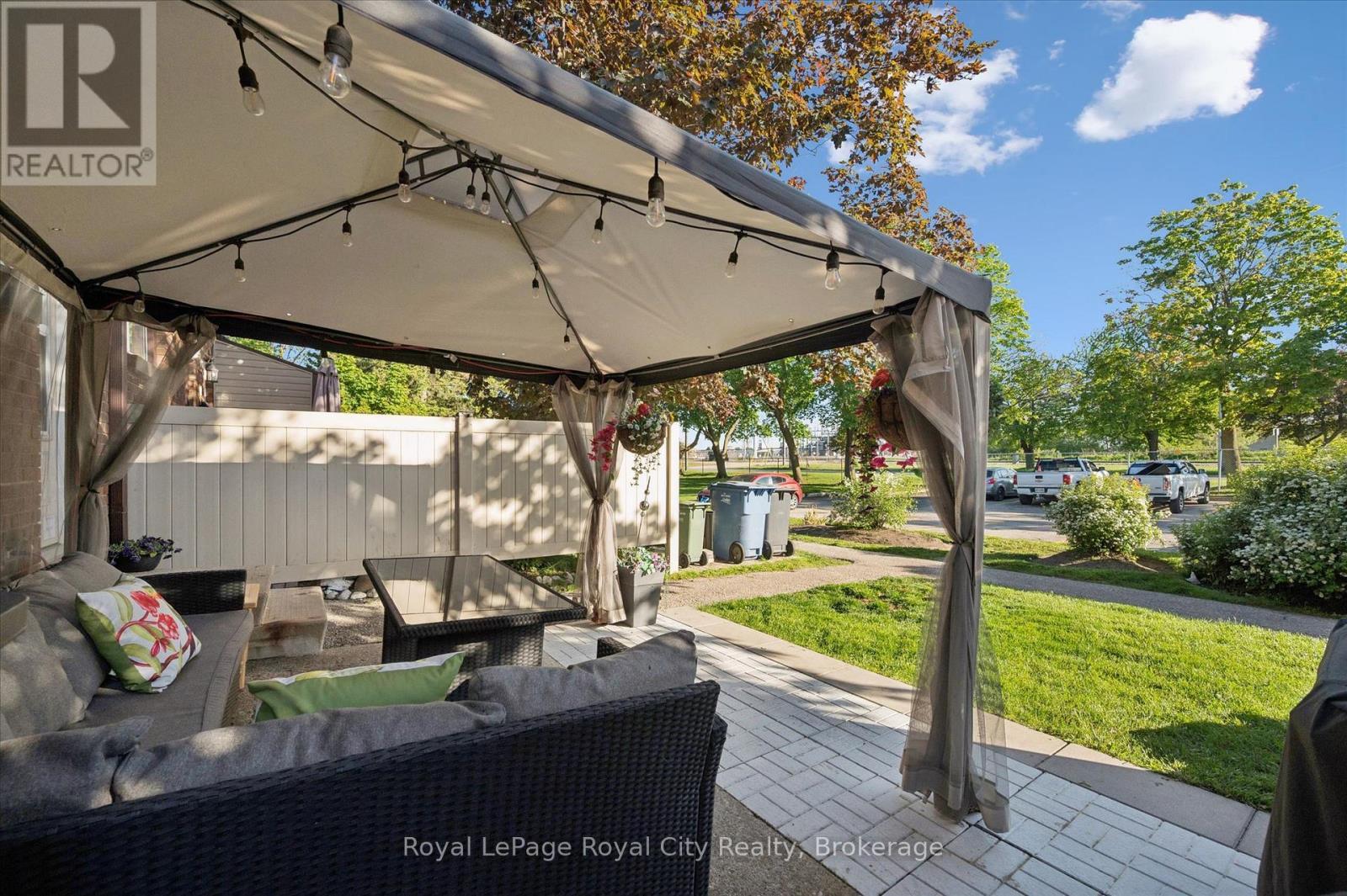 18 - 80 Burns Drive, Guelph (Riverside Park), ON - Outdoor With Deck Patio Veranda