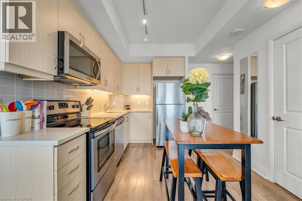 17 Zorra Street Unit# 1509, Etobicoke, ON - Indoor Photo Showing Kitchen