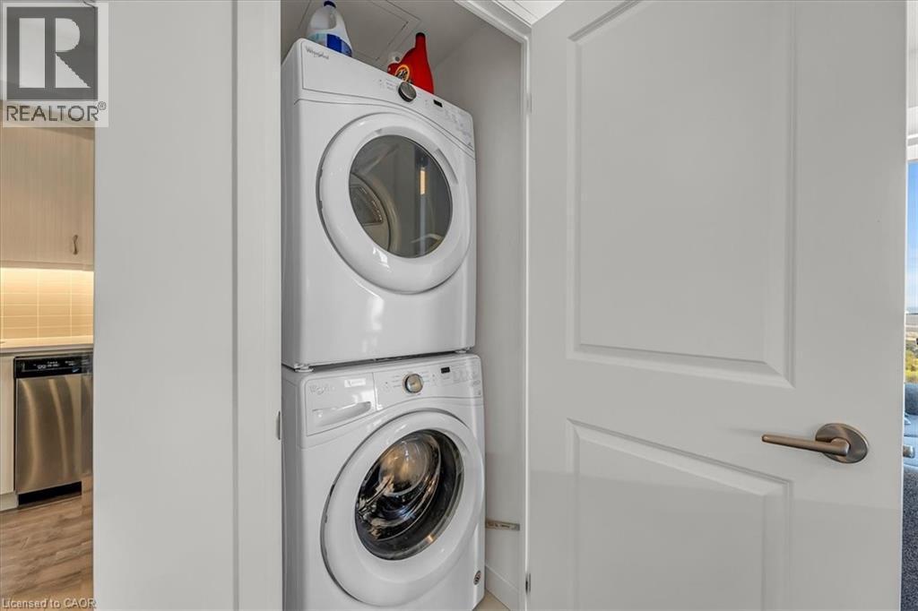 17 Zorra Street Unit# 1509, Etobicoke, ON - Indoor Photo Showing Laundry Room