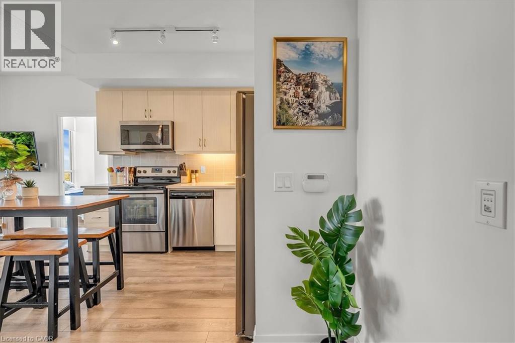 17 Zorra Street Unit# 1509, Etobicoke, ON - Indoor Photo Showing Kitchen