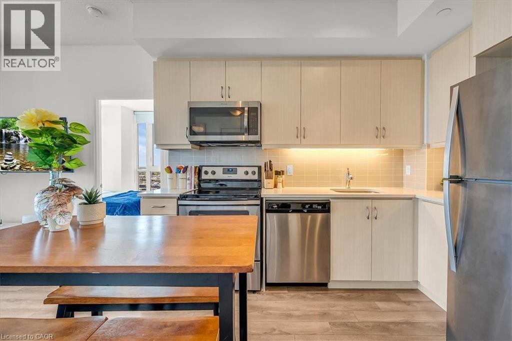 17 Zorra Street Unit# 1509, Etobicoke, ON - Indoor Photo Showing Kitchen