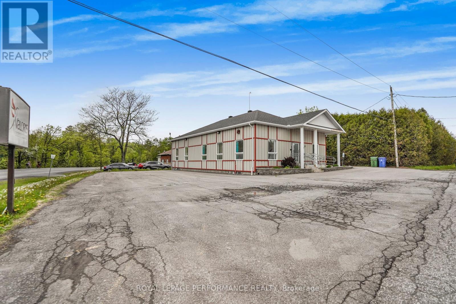 200 Du Comte Street, Alfred And Plantagenet, ON