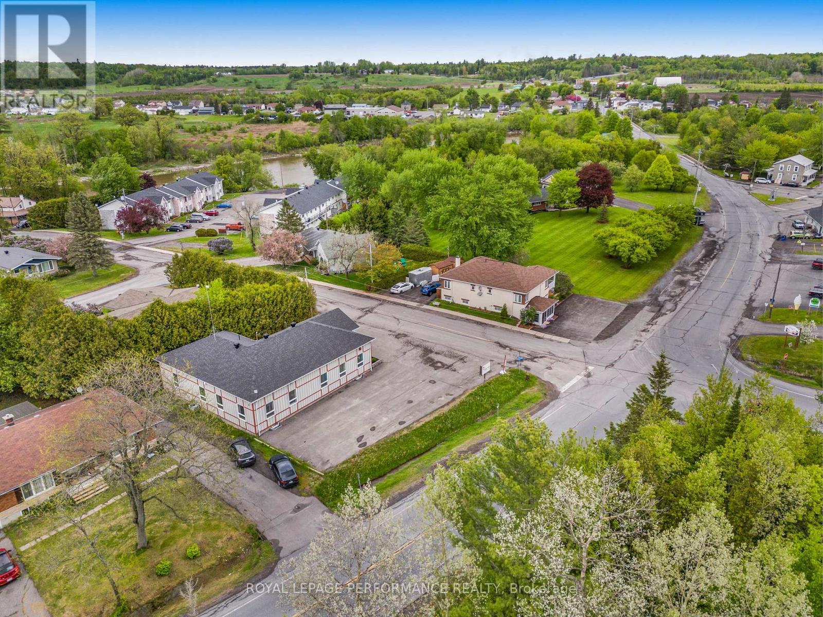 200 Du Comte Street, Alfred And Plantagenet, ON