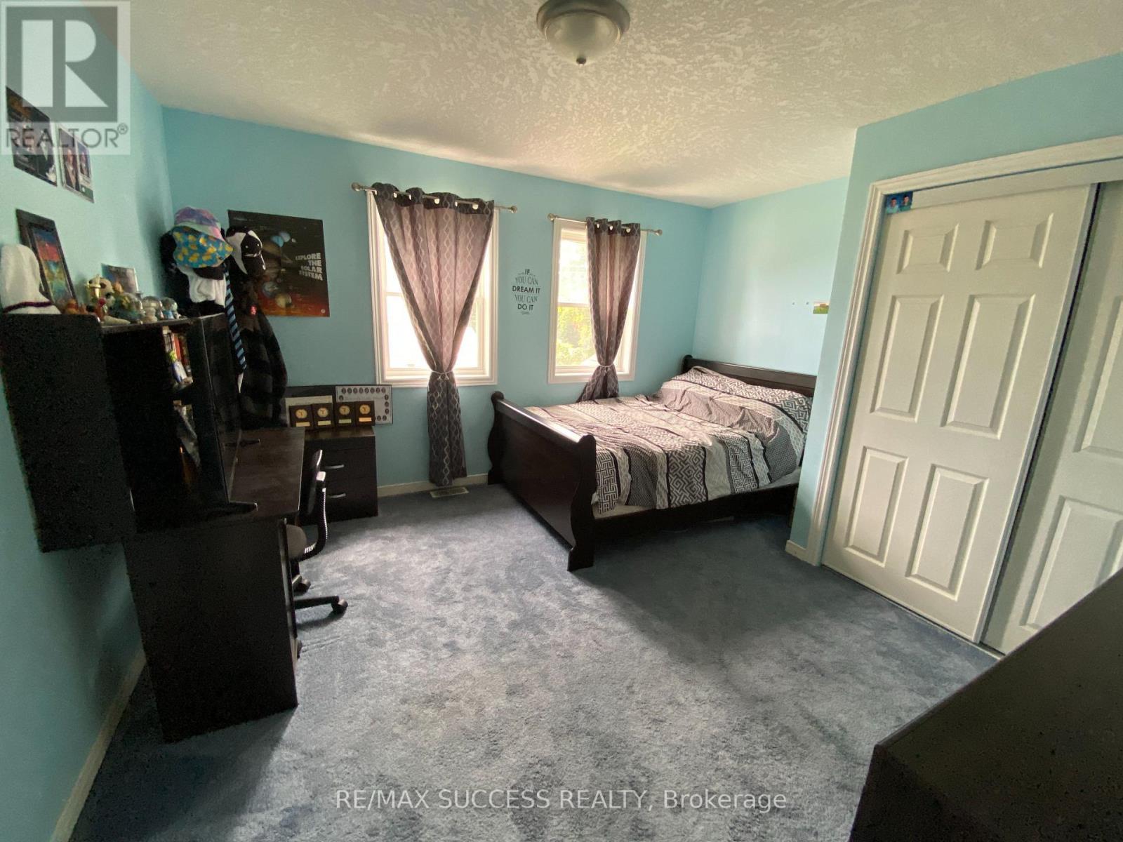 4 Palmer Street, Norfolk, ON - Indoor Photo Showing Bedroom