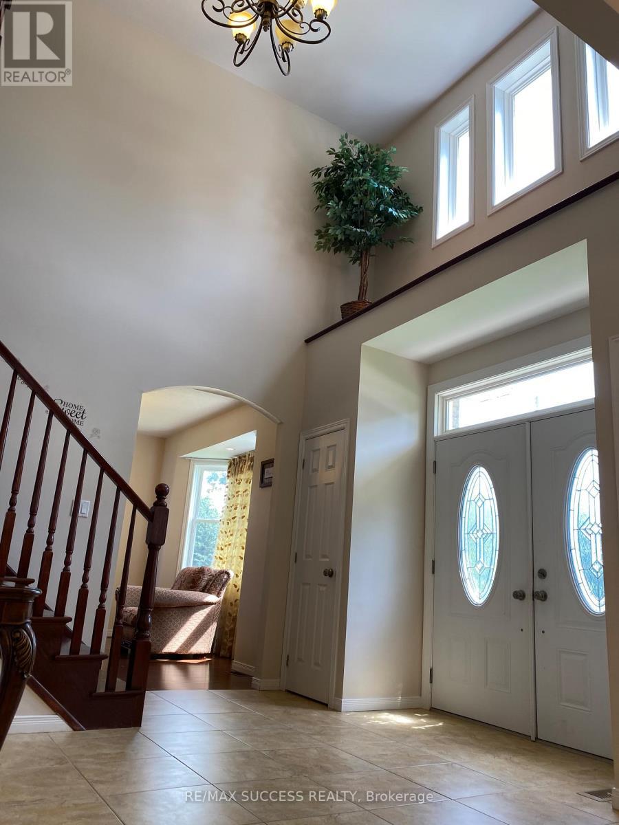 4 Palmer Street, Norfolk, ON - Indoor Photo Showing Other Room