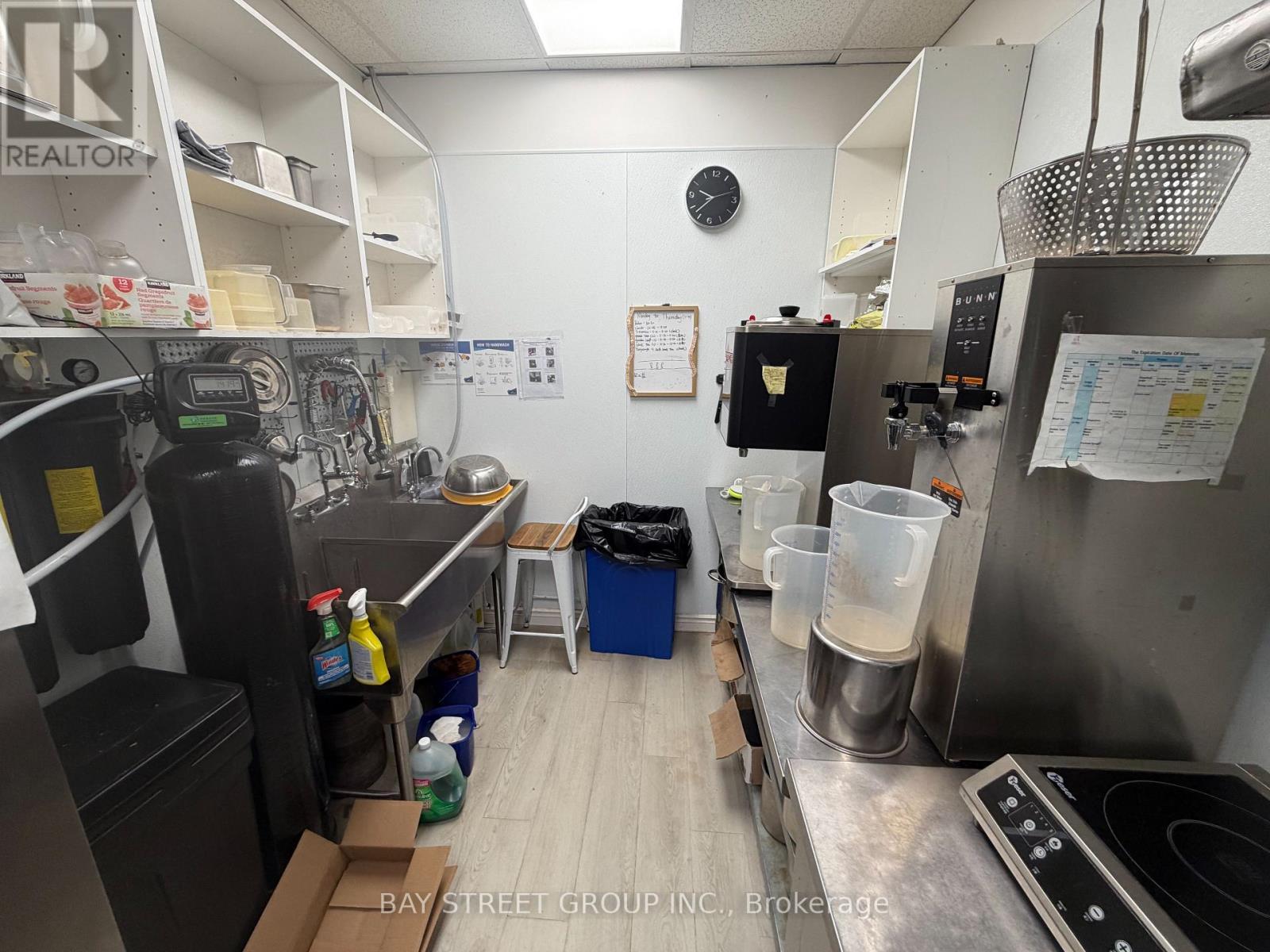 101 - 330 Highway 7 E, Richmond Hill, ON