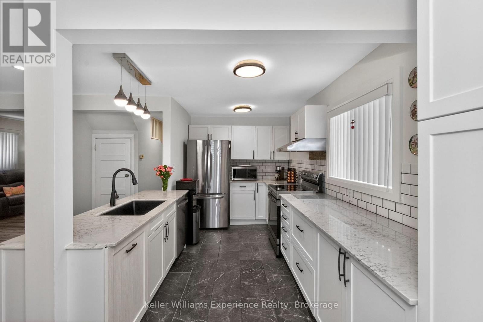 Renovated Kitchen - 174 Seventh Street, Midland, ON