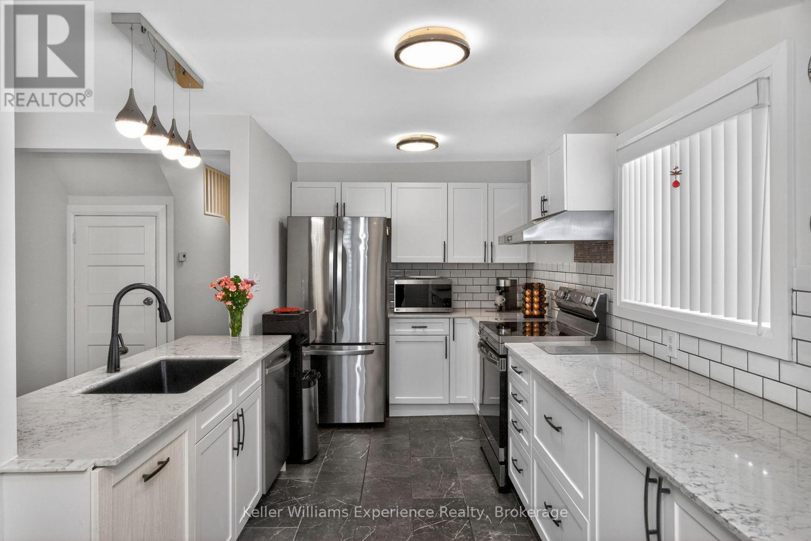 174 Seventh Street, Midland, ON