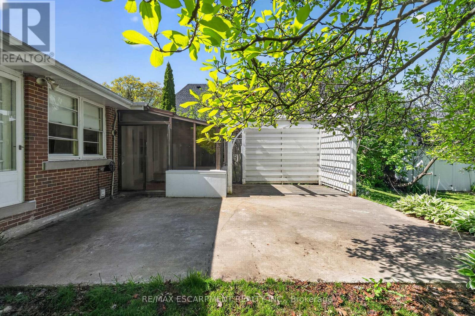 53 Lovers Lane, Hamilton, ON - Outdoor