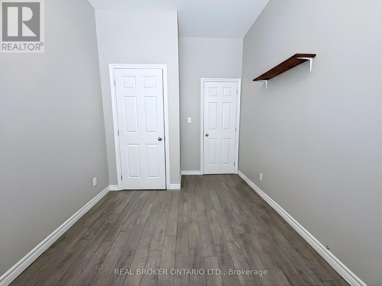 105 Cheever Street, Hamilton, ON - Indoor Photo Showing Other Room