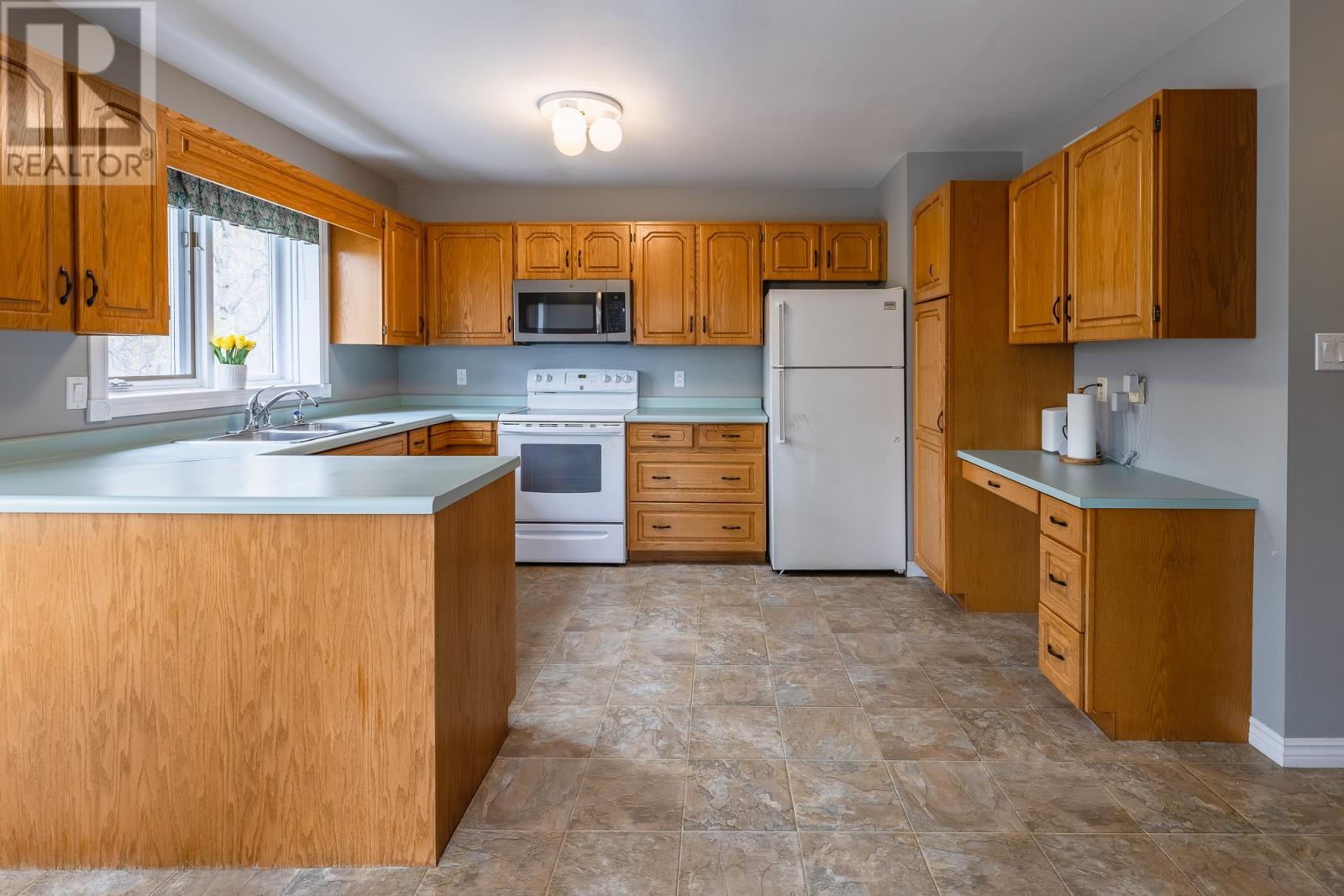 7 Viking Place, Corner Brook, NL - Indoor Photo Showing Kitchen