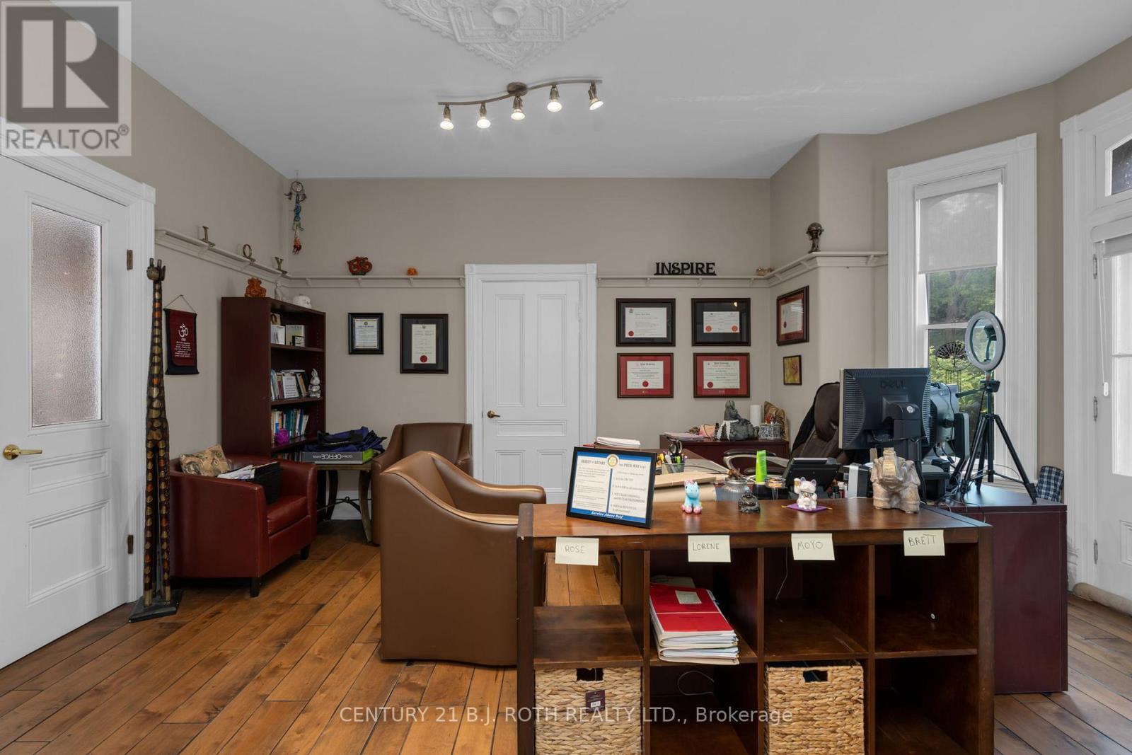 80 Worsley Street, Barrie, ON