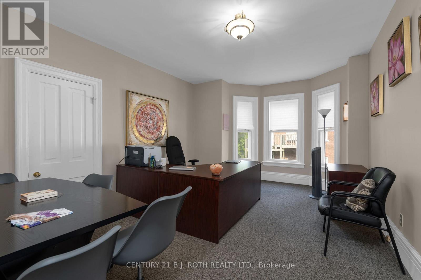 80 Worsley Street, Barrie, ON