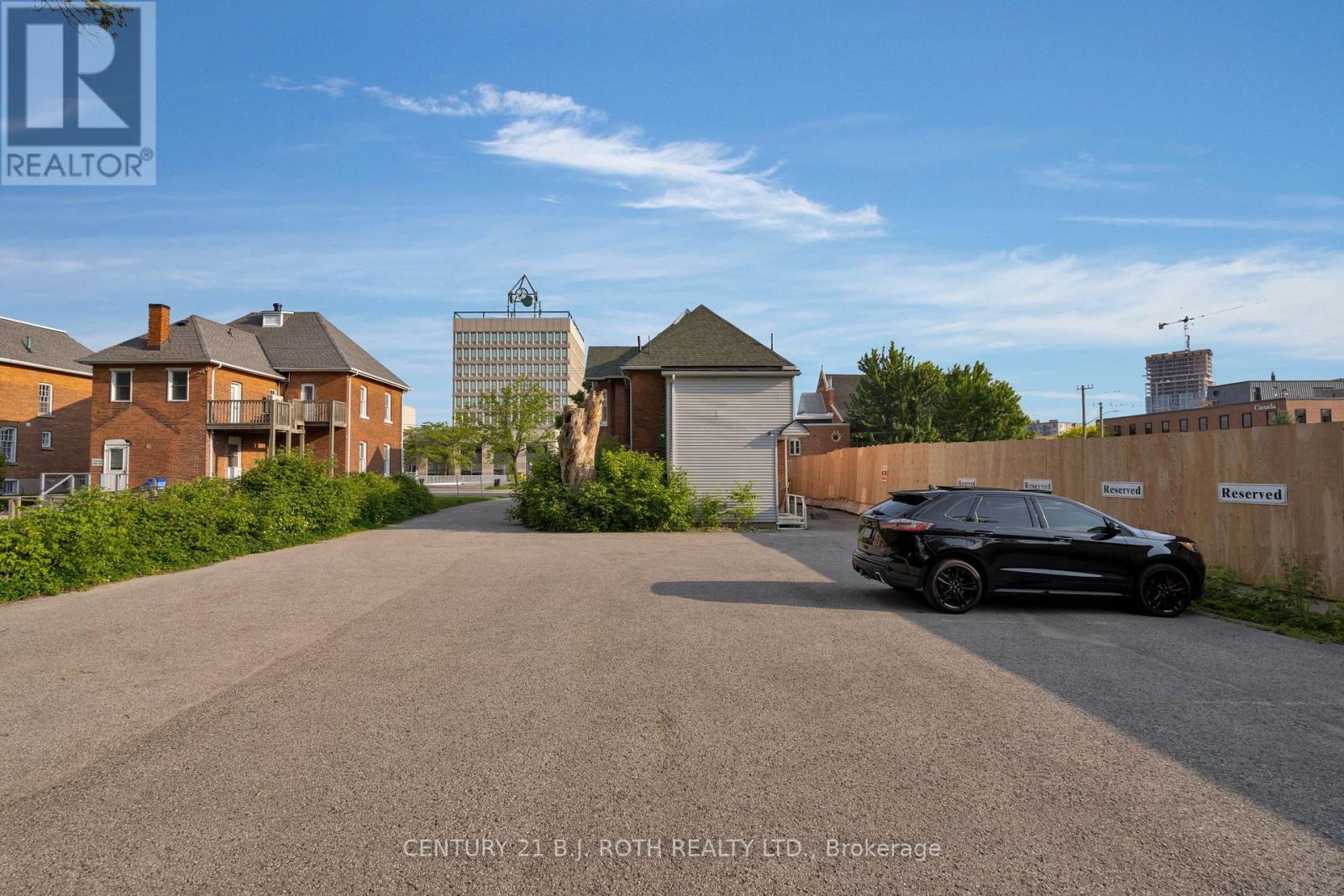 80 Worsley Street, Barrie, ON