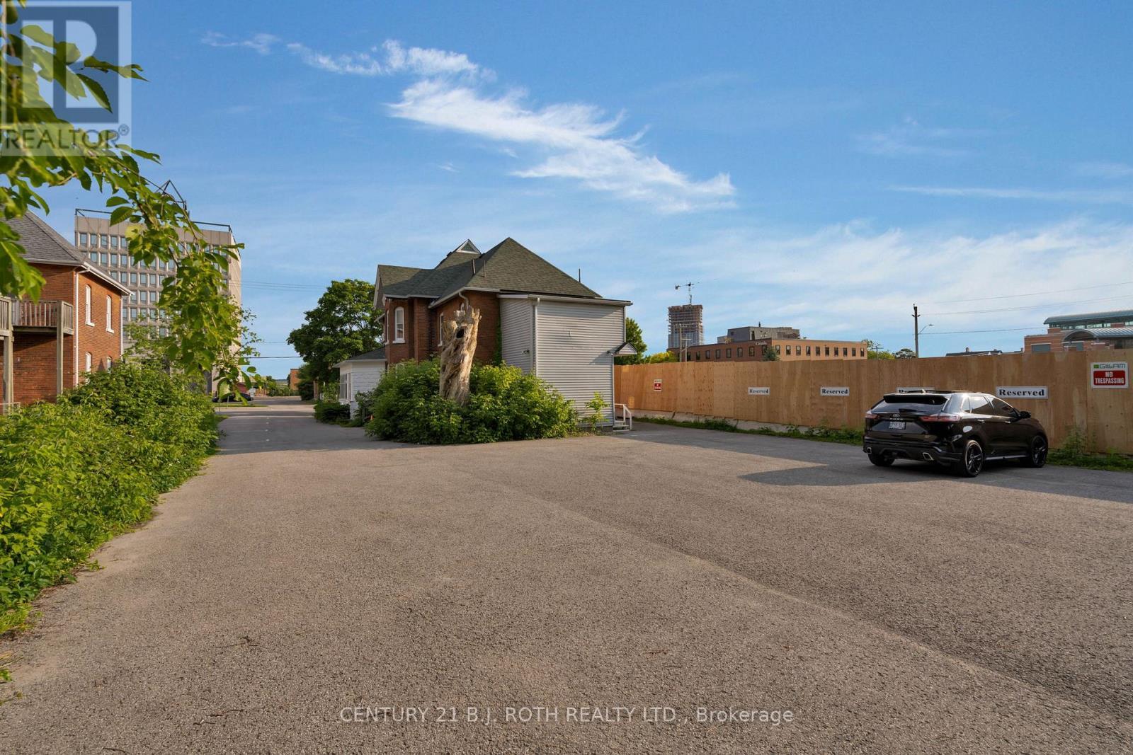 80 Worsley Street, Barrie, ON