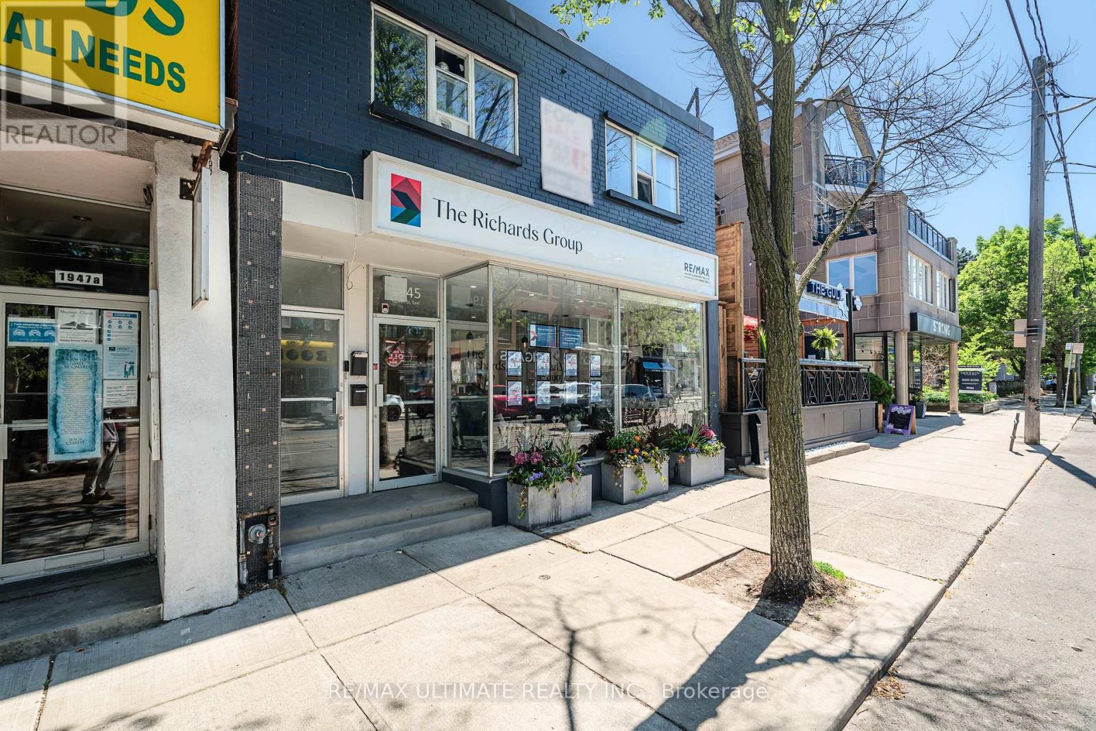 1945 Queen Street E, Toronto, ON