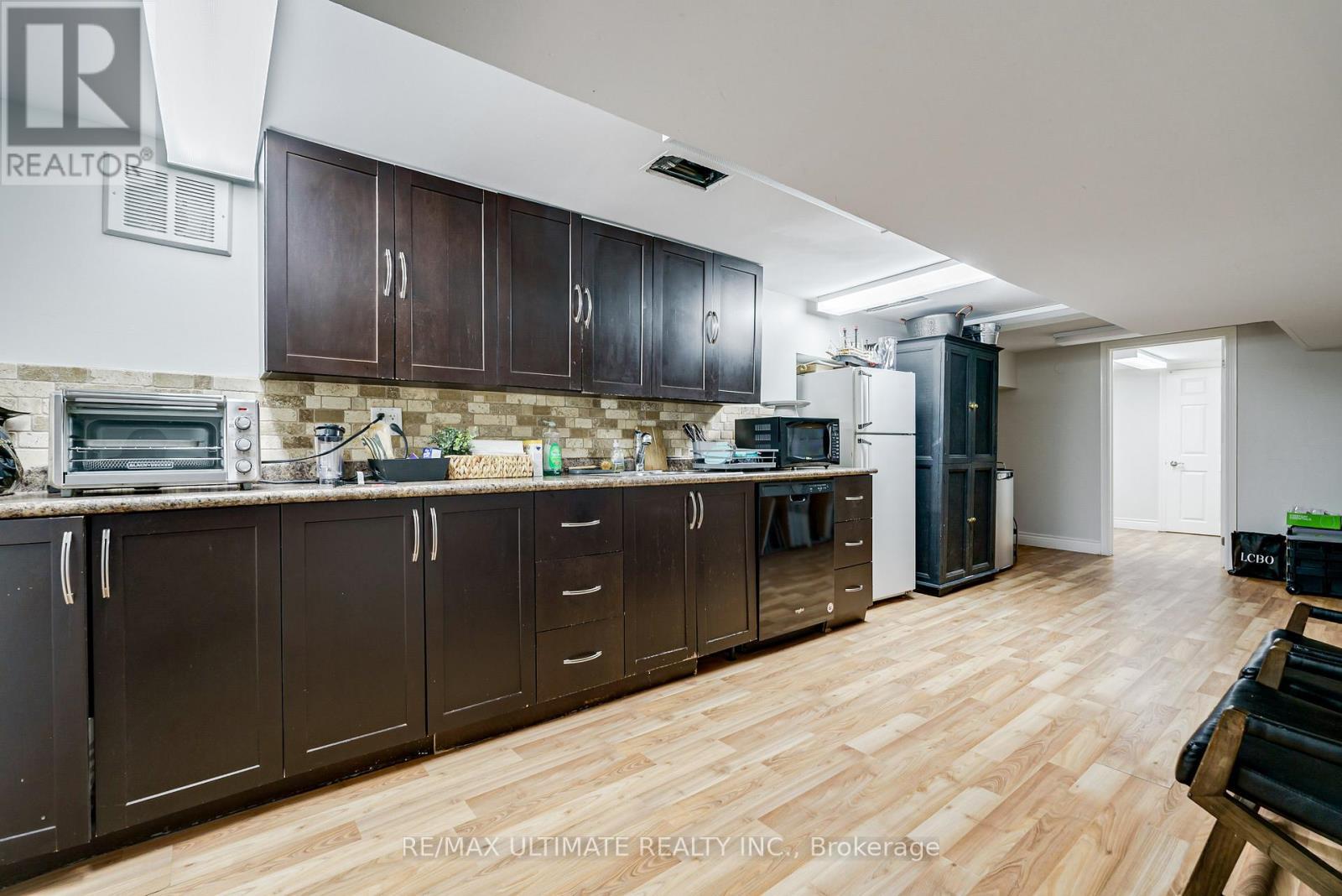 1945 Queen Street E, Toronto, ON